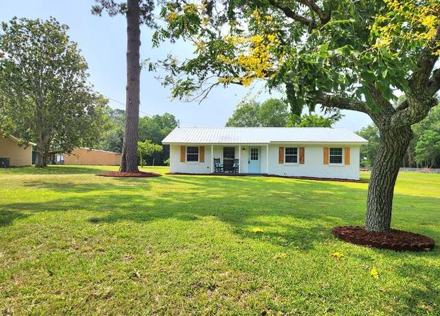 Property at 382 Libby Ln, Thomasville, GA 31757, 3 beds, 2 baths