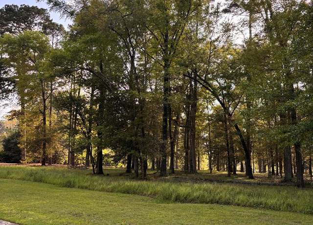 Property at 111&113 Wayfair Ct, Thomasville, GA 31792