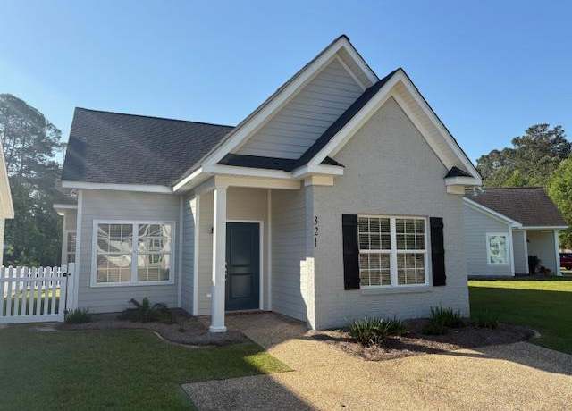 Property at 321 Summercreek Cv, Thomasville, GA 31792, 3 beds, 2 baths