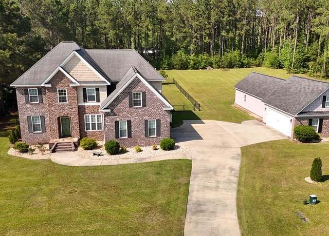 Property at 125 Sweetwater Dr, Thomasville, GA 31757, 6 beds, 3.5 baths