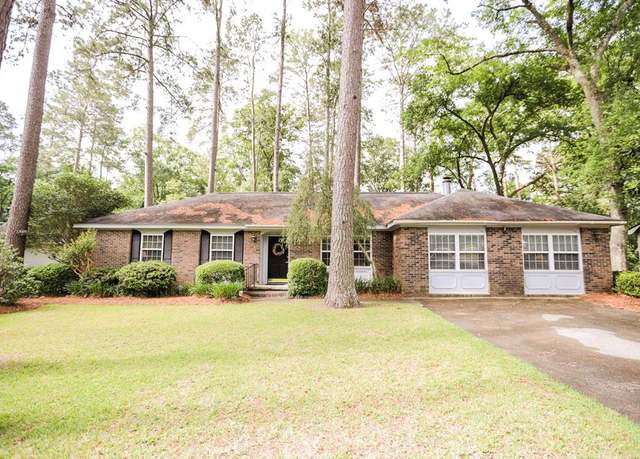 Property at 2114 Wimbledon Dr, Thomasville, GA 31792, 3 beds, 2 baths