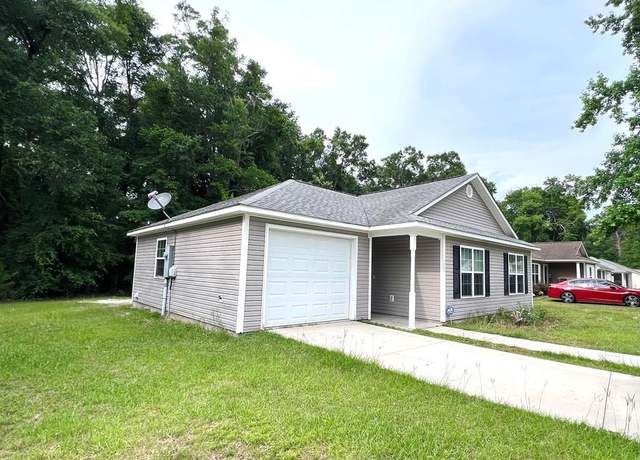 Property at 1327 Young St, Thomasville, GA 31792, 4 beds, 2 baths