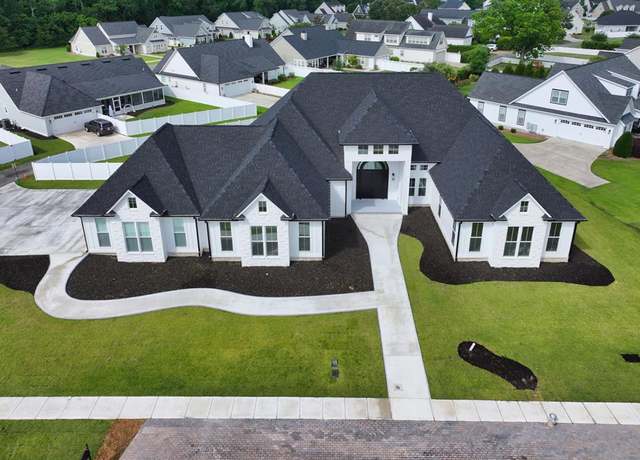 Property at 347 Madison Grv, Thomasville, GA 31757, 4 beds, 4.5 baths