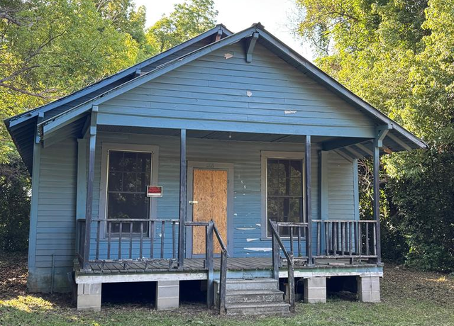 Property at 622 Lester St, Thomasville, GA 31792, 2 beds, 1 bath