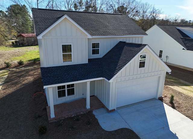 Property at 105 Bloomfield Dr, Thomasville, GA 31792, 3 beds, 2.5 baths