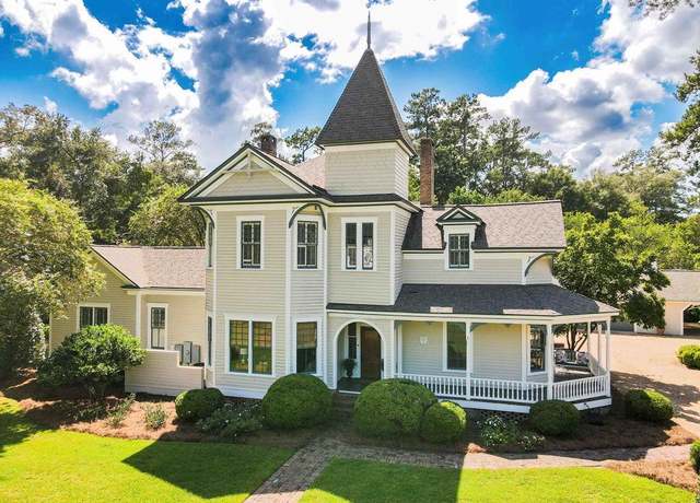 Property at 1008 Gordon Ave, Thomasville, GA 31792, 4 beds, 3.5 baths