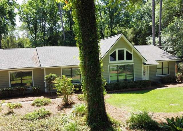Property at 206 Live Oak Cir, Thomasville, GA 31792, 3 beds, 2 baths
