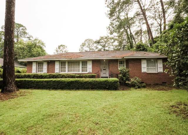 Property at 221 Maury St, Thomasville, GA 31792, 3 beds, 2.5 baths