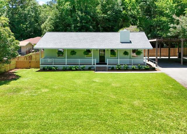 Property at 193 E Live Oak Cir, Thomasville, GA 31792, 3 beds, 2 baths