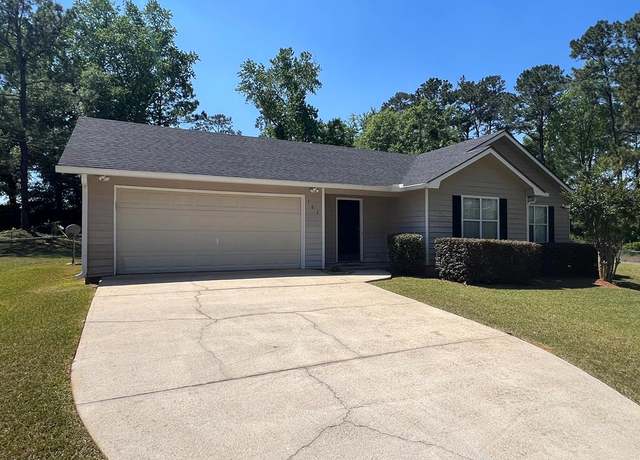 Property at 102 Spruce Pine Dr, Thomasville, GA 31757, 3 beds, 2 baths