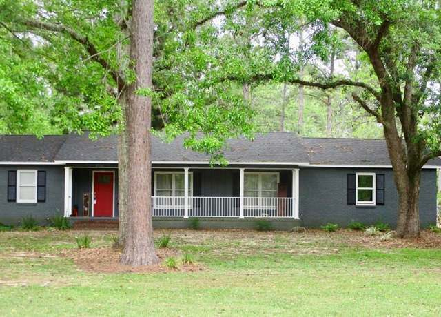 Property at 2215 Patterson St, Thomasville, GA 31792, 3 beds, 2 baths