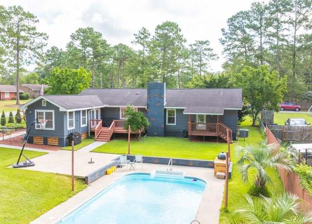 Property at 24 Forrest Hills Dr, Thomasville, GA 31792, 3 beds, 2 baths