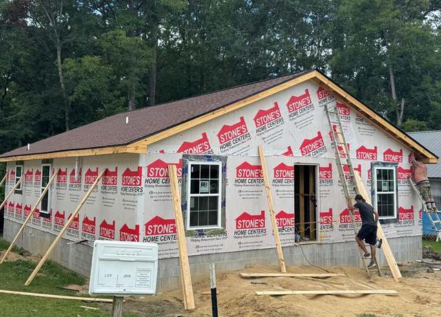 Property at 707 E Calhoun Steet St, Thomasville, GA 31792, 4 beds, 2 baths