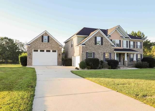 Property at 126 Sweetwater Dr, Thomasville, GA 31757, 6 beds, 4 baths