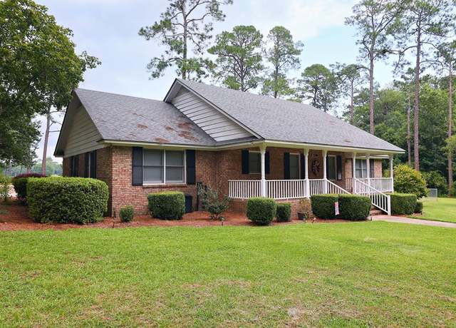 Property at 1200 15th Ave. Ave NW, Cairo, GA 39828, 3 beds, 2.5 baths