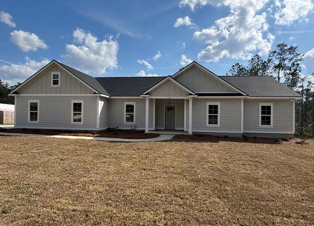 Property at 152 Pasco Rd, Thomasville, GA 31757, 4 beds, 2.5 baths