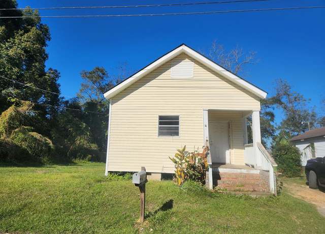 Property at 216 Mckinley St, Thomasville, GA 31792, 2 beds, 1 bath