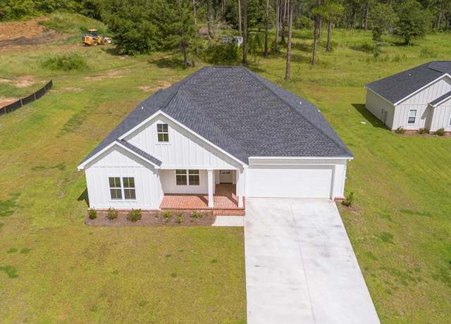 Property at 123 Bloomfield Dr, Thomasville, GA 31792, 3 beds, 2.5 baths