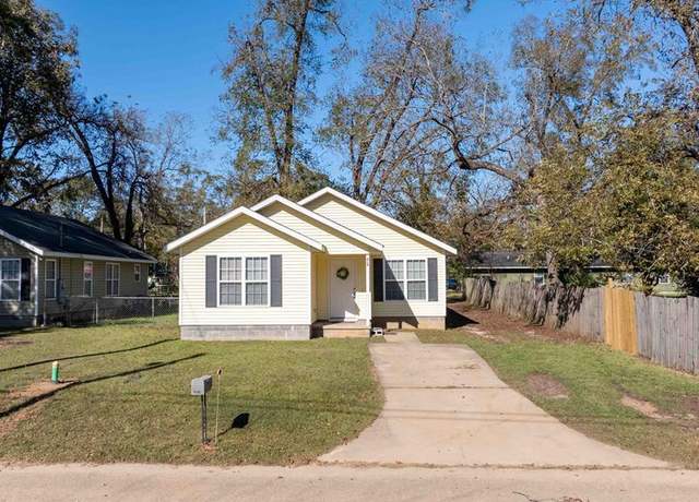 Property at 418 Mckinley St, Thomasville, GA 31792, 3 beds, 2 baths