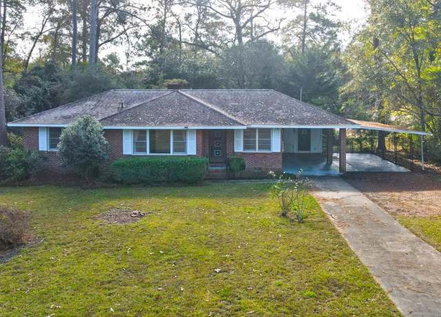 Property at 100 Holly Hill Dr, Thomasville, GA 31757, 2 beds, 2 baths