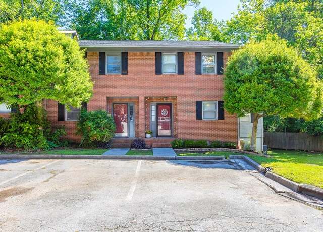 Property at 1900 Meadowbrook Cir, Dalton, GA 30720, 3 beds, 2 baths