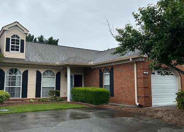 Property at 1698 Pin Oak Drive Dr #128, Dalton, GA 30721, 2 beds, 2 baths