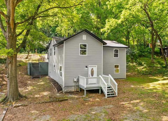 Property at 402 Seminole Road Dr, Chattanooga, TN 37411, 4 beds, 2 baths