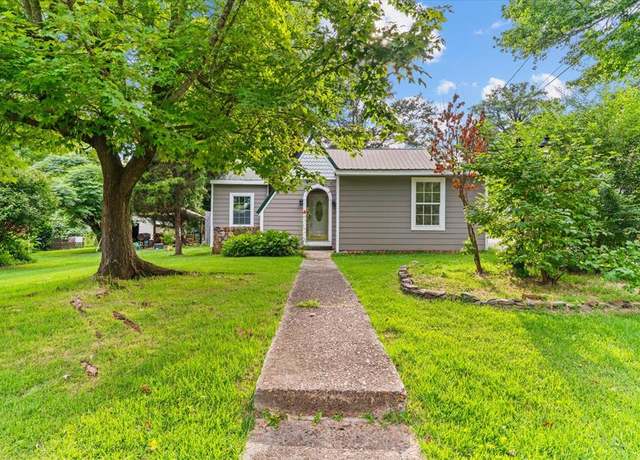 Property at 406 Lester Avenue Ave, Dalton, GA 30721, 4 beds, 1 bath