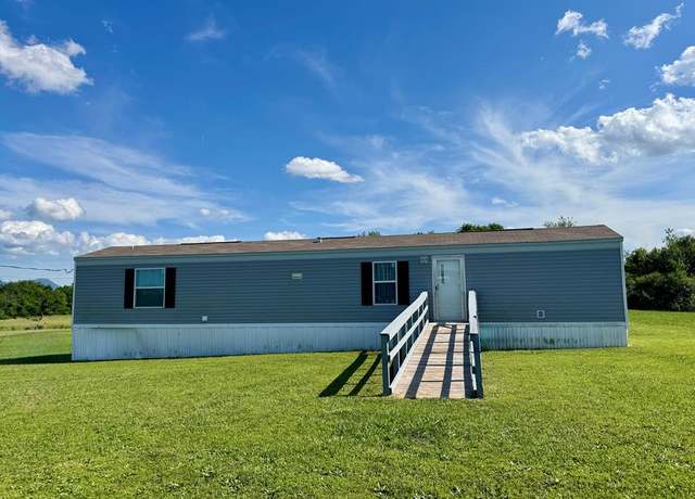 Property at 312 Brandon Cir, Chatsworth, GA 30705, 2 beds, 2 baths