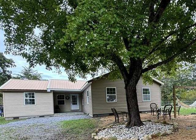 Property at 999 Norton Bridge Rd, Chatsworth, GA 30705, 3 beds, 1 bath