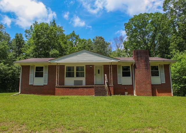 Property at 1722 Ball Avenue Ave, Dalton, GA 30720, 3 beds, 1 bath