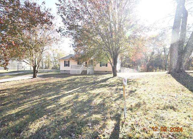 Property at 301 3rd Avenue Ave, Lafayette, GA 30728, 3 beds, 2 baths