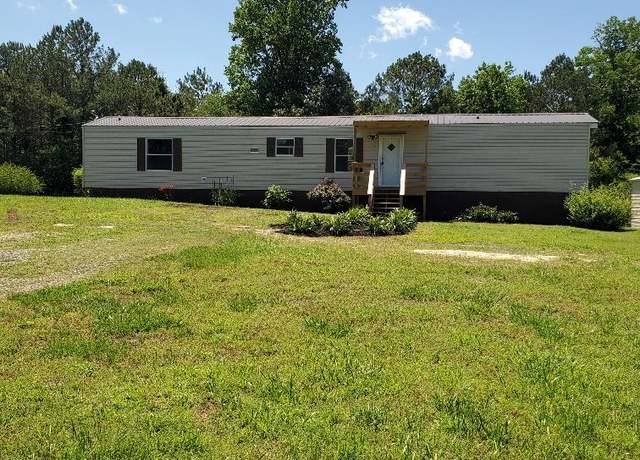 Property at 440 Falcon Circle Cir, Chatsworth, GA 30705, 3 beds, 2 baths