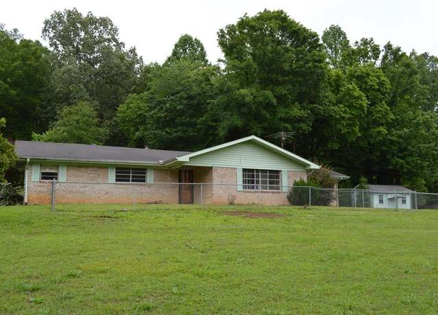 Property at 208 Cherokee Drive Dr NE, Dalton, GA 30721, 3 beds, 2 baths