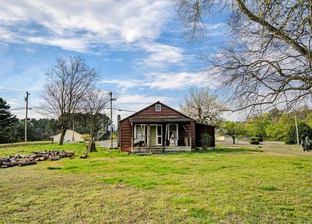 Property at 47 Broad St, Crandall, GA 30711, 2 beds, 1 bath
