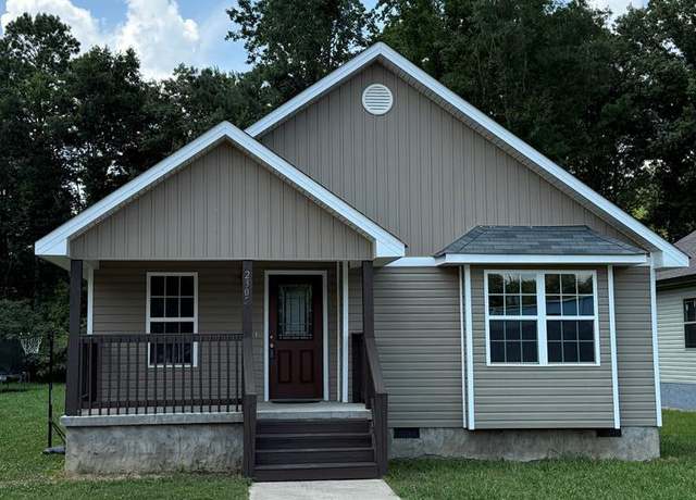 Property at 2305 Epperson Drive Dr, Dalton, GA 30721, 3 beds, 2 baths