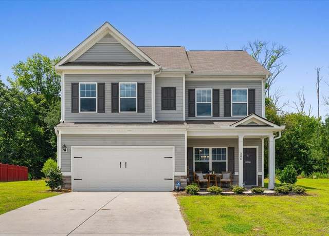 Property at 586 Collington Circle Cir, Dalton, GA 30721, 4 beds, 2 baths
