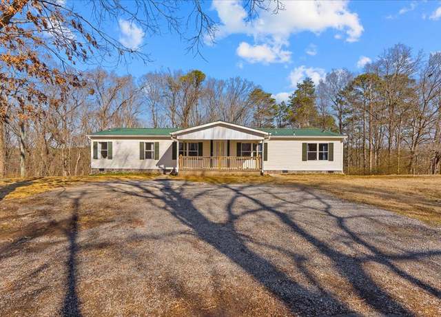 Property at 1943 Upper Ridge Road Rd, Dalton, GA 30721, 3 beds, 2 baths