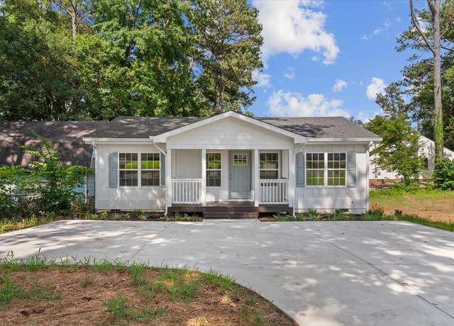 Property at 502 Woodland Drive Dr, Dalton, GA 30721, 3 beds, 2 baths