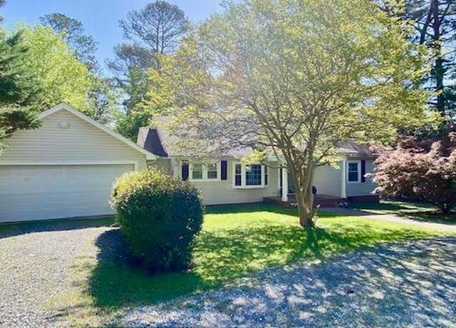 Property at 715 Ridgewood Lane Ln, Dalton, GA 30720, 2 beds, 2 baths