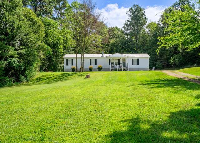 Property at 63 Applewood Lane Ln, Chatsworth, GA 30705, 3 beds, 2 baths