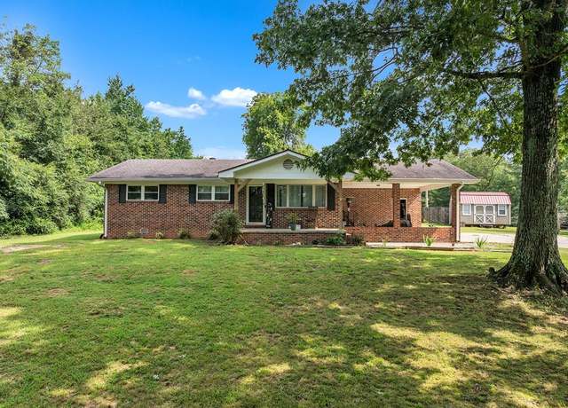 Property at 1379 Presley Road Rd, Dalton, GA 30721, 3 beds, 2 baths