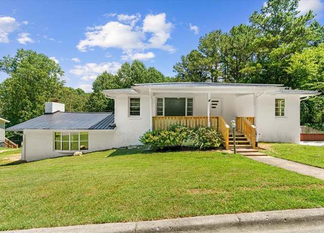 Property at 1411 Belton Ave Ave, Dalton, GA 30720, 5 beds, 4 baths