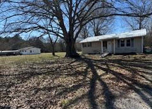 Property at 123 Airport Road Rd, Trion, GA 30753, 3 beds, 1 bath