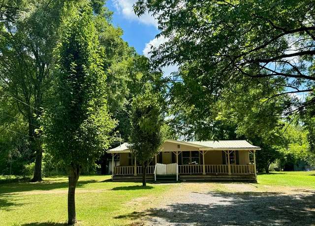 Property at 3061 Five Springs Road Rd, Dalton, GA 30721, 3 beds, 2 baths