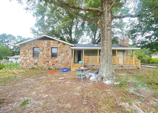 Property at 3073 Hwy 225 Hwy, Chatsworth, GA 30705, 3 beds, 2 baths