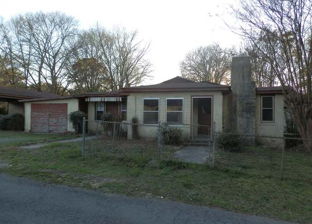 Property at 20 Meadows Dr SE, Rome, GA 30161, 3 beds, 1 bath