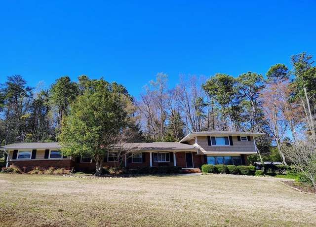 Property at 1410 Sherwood Drive Dr, Dalton, GA 30720, 4 beds, 2 baths