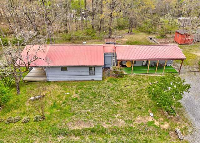 Property at 207 Carol Joyce Dr Dr, Dalton, GA 30721, 3 beds, 2 baths