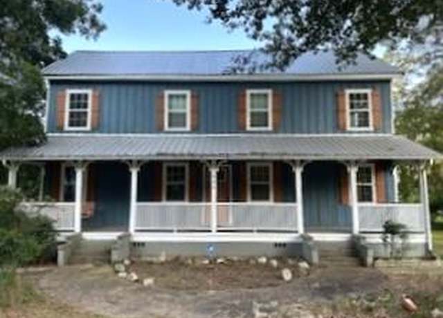 Property at 946 Pine St, Trion, GA 30753, 3 beds, 3 baths